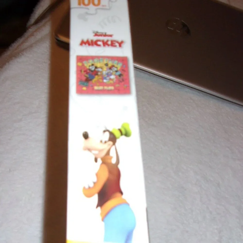 Disney Junior 100 piece Mickey Together Best Buds Puzzle New